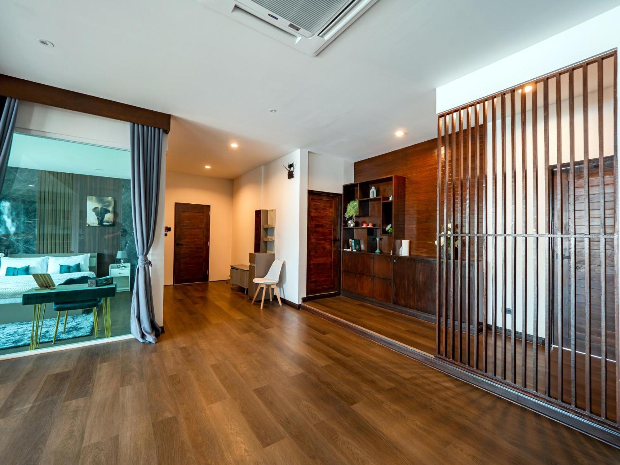 Grand Orlov Apart Hotel Patong Exterior photo